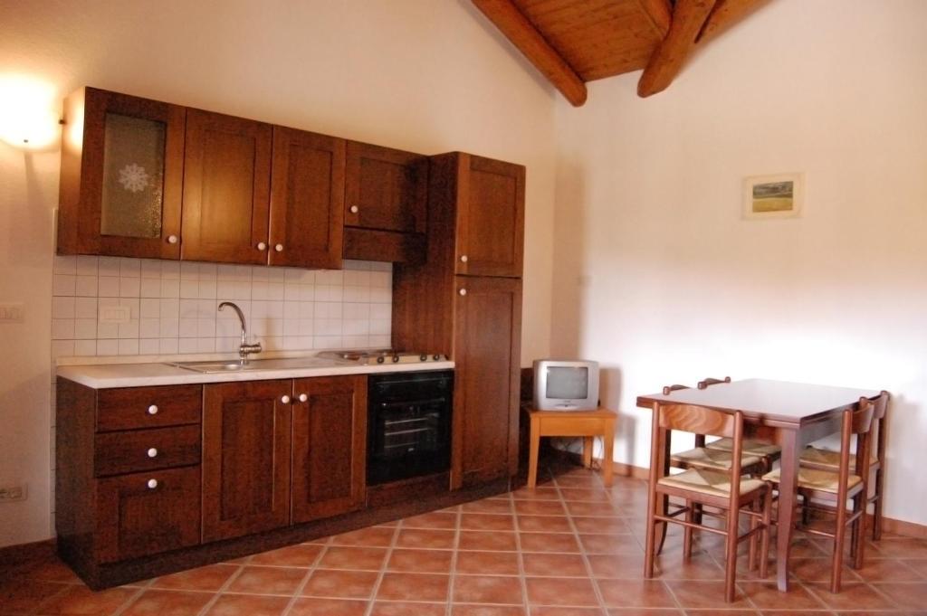 Agriturismo Rainé Montelupo Albese Habitación foto