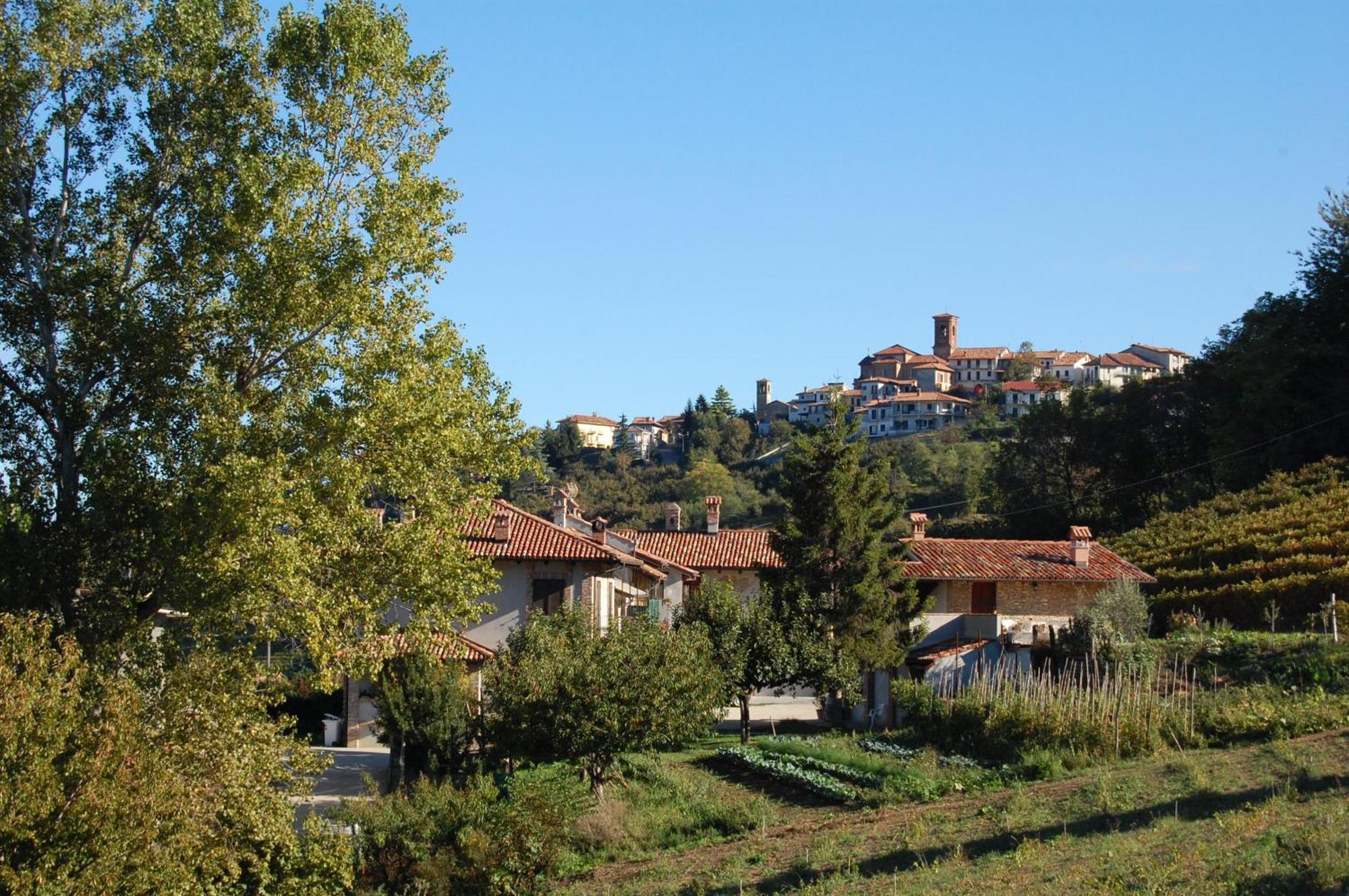 Agriturismo Rainé Montelupo Albese Exterior foto